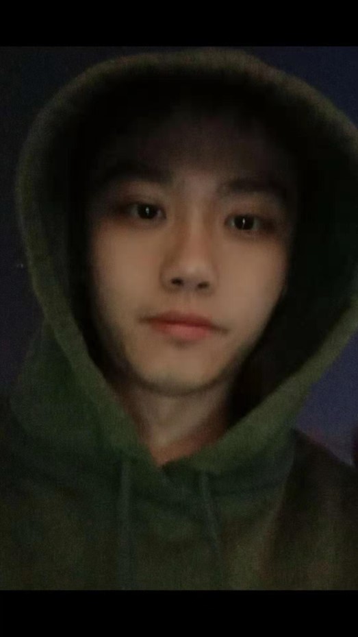李浩桢照片